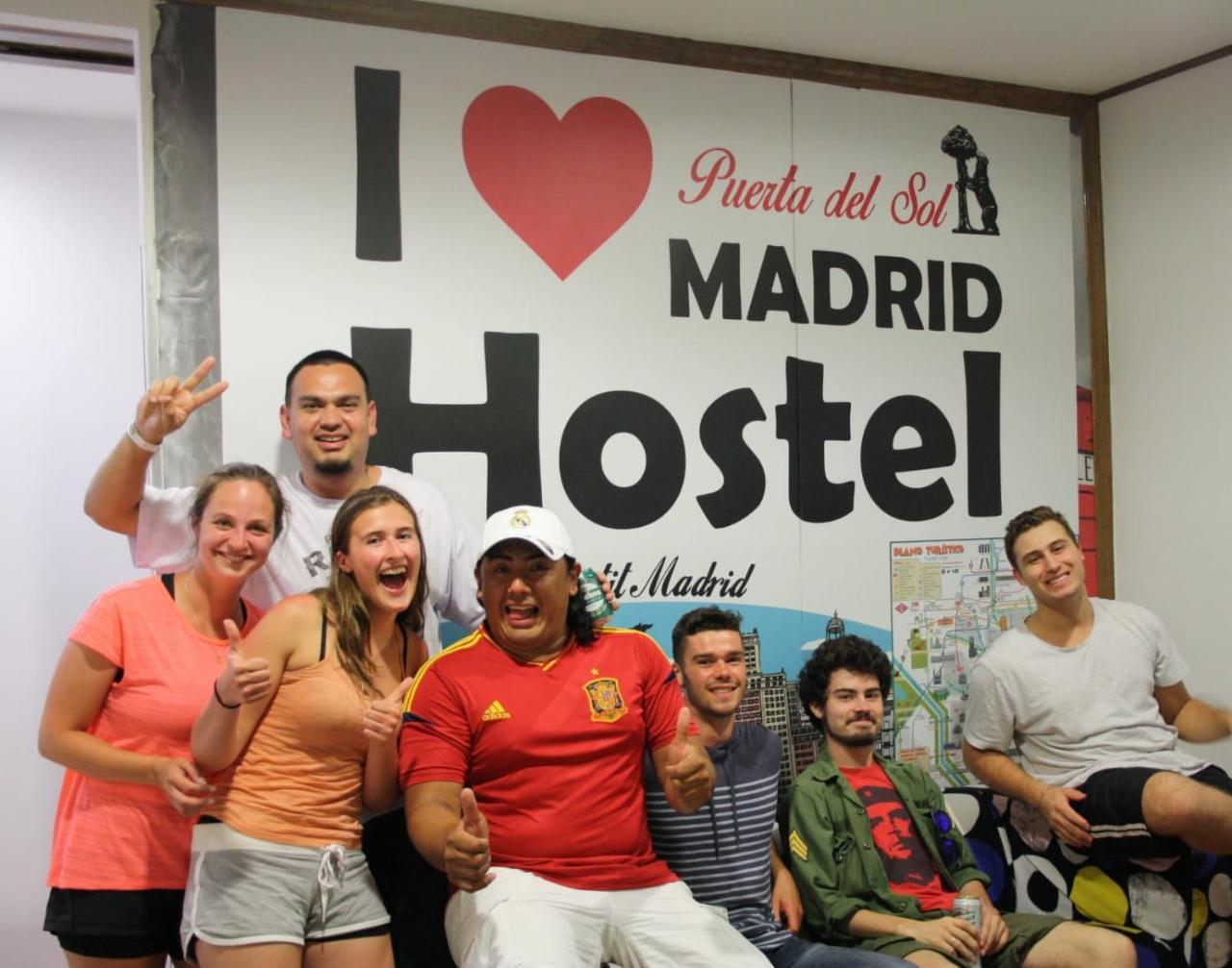 I Love Madrid Hostel Bagian luar foto